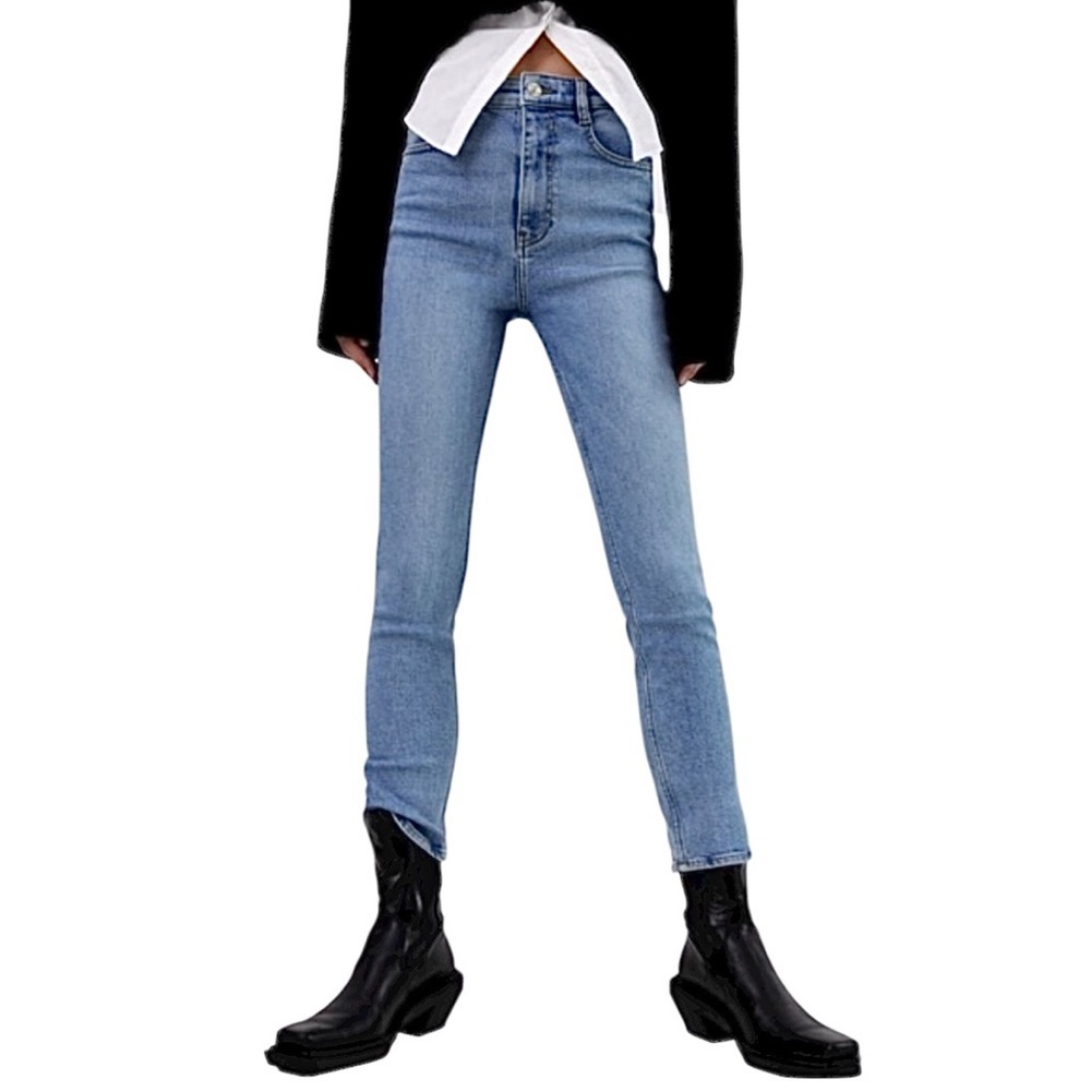 Zara High Rise Warm Skinny Light Wash Cropped 26” Stretch Denim Jeans Size 4